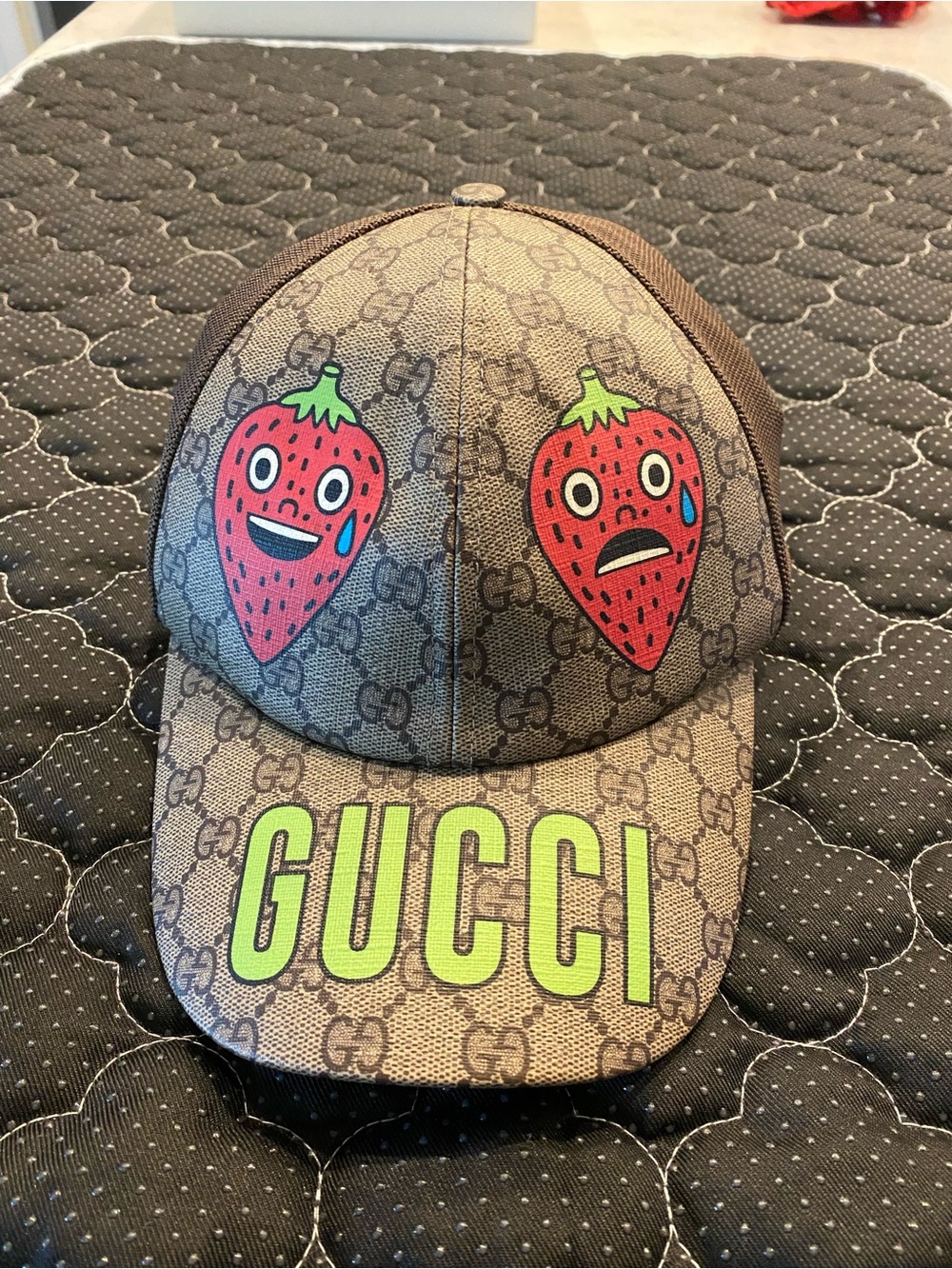 Gucci Strawberry Supreme baseball hat